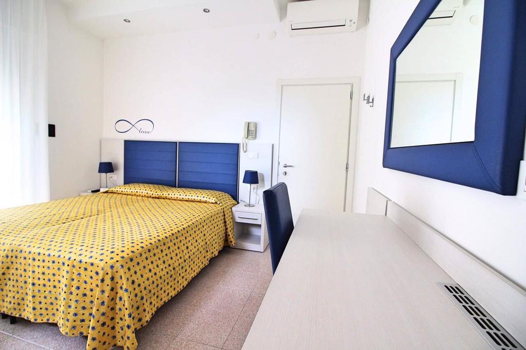 Hotel Eraclea Lido di Jesolo Exterior photo