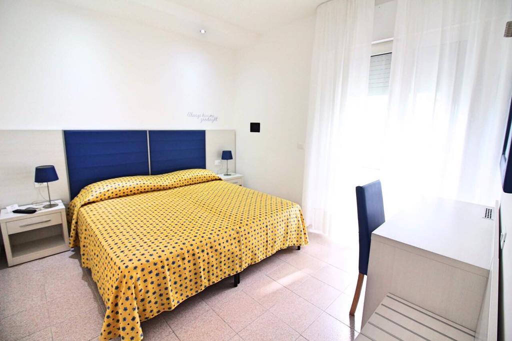 Hotel Eraclea Lido di Jesolo Exterior photo